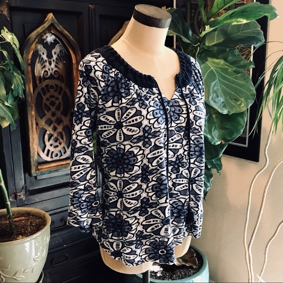 Lucky Brand Navy crochet collar floral peasant top - Picture 3 of 8